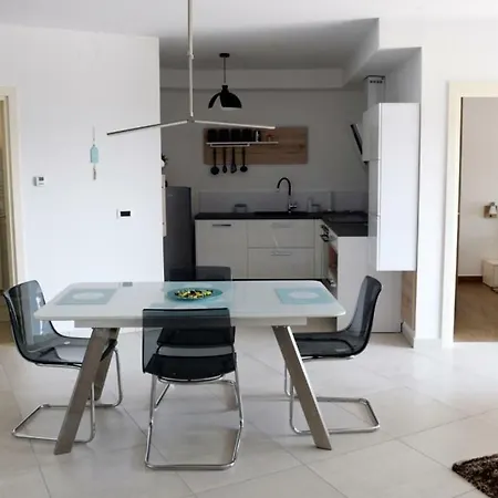 Dorado Apartment